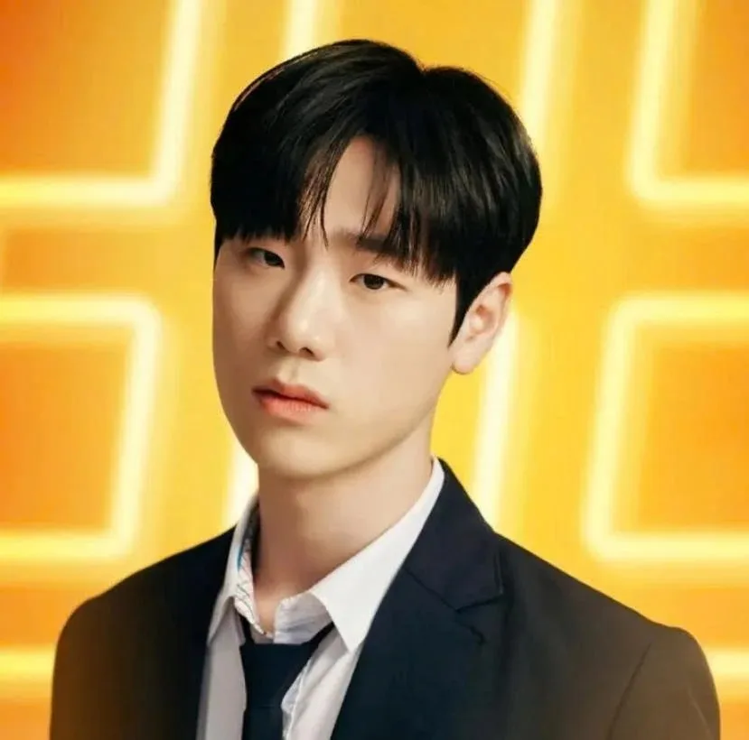 Lee Bong-jun - Biography