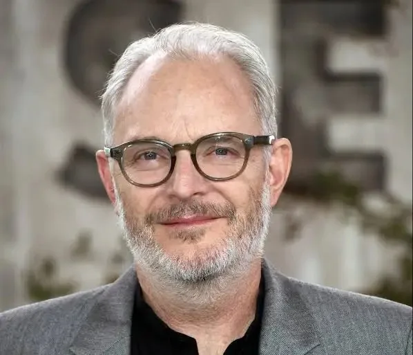Francis Lawrence Biography: Age, TV Shows, Parents, Net Worth, Movies, Height, Wife, Grammy Award, Nationality