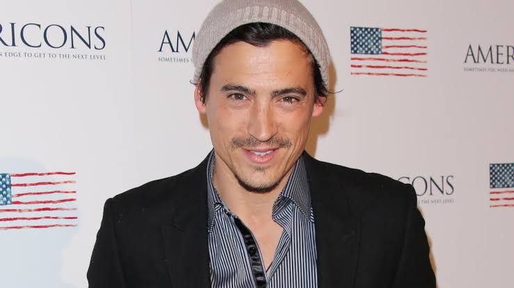 Andrew Keegan Biography: Height, Net Worth, Age, Movies, Wife, TV Shows, Parents, Instagram