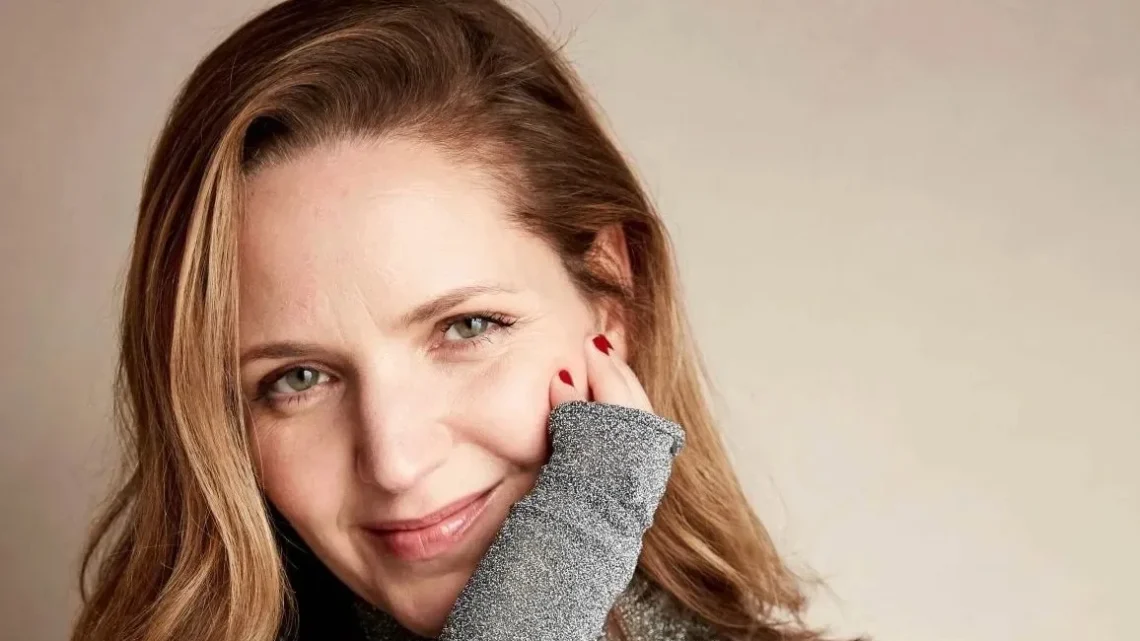 Jordana Spiro Biography: Children, Net Worth, Awards, Movies & TV Shows, Husband, Age, Height, Instagram