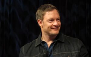 Tahmoh Penikett - Biography