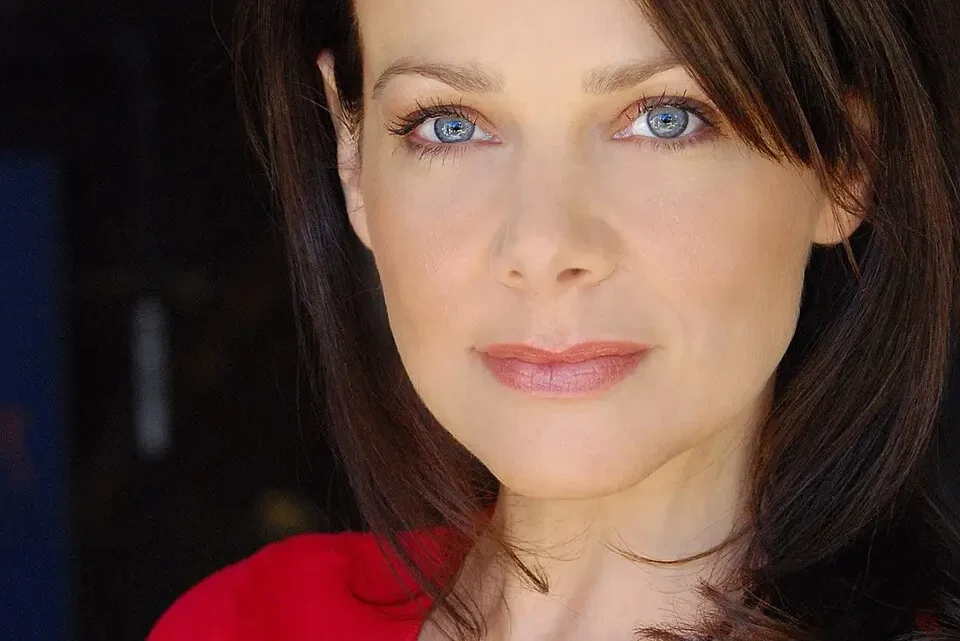 Meredith Salenger Biography: Net Worth, Husband, Age, Height, Children, Wiki, Movies, Instagram