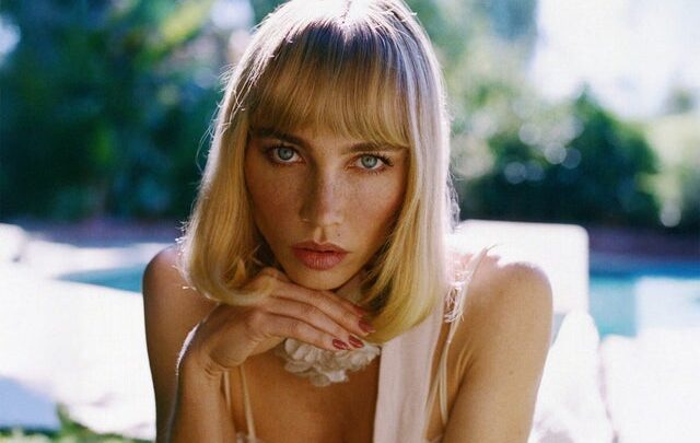 Goldie Boutilier Bio: Net worth, Age, Songs, Boyfriend, Albums, Parents, Height