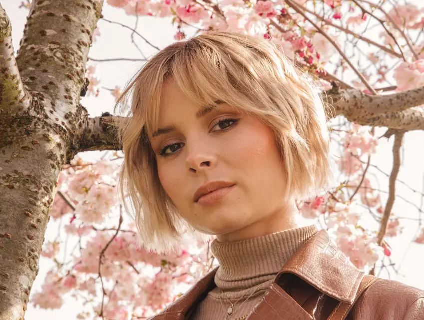 Nina Nesbitt Biography: Boyfriend, Age, Height, Net Worth, Parents, Songs, Albums