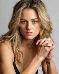 Isabelle Cornish - Biography