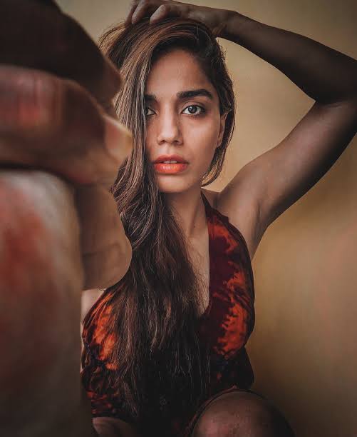 Aparnaa Bajpai - Biography