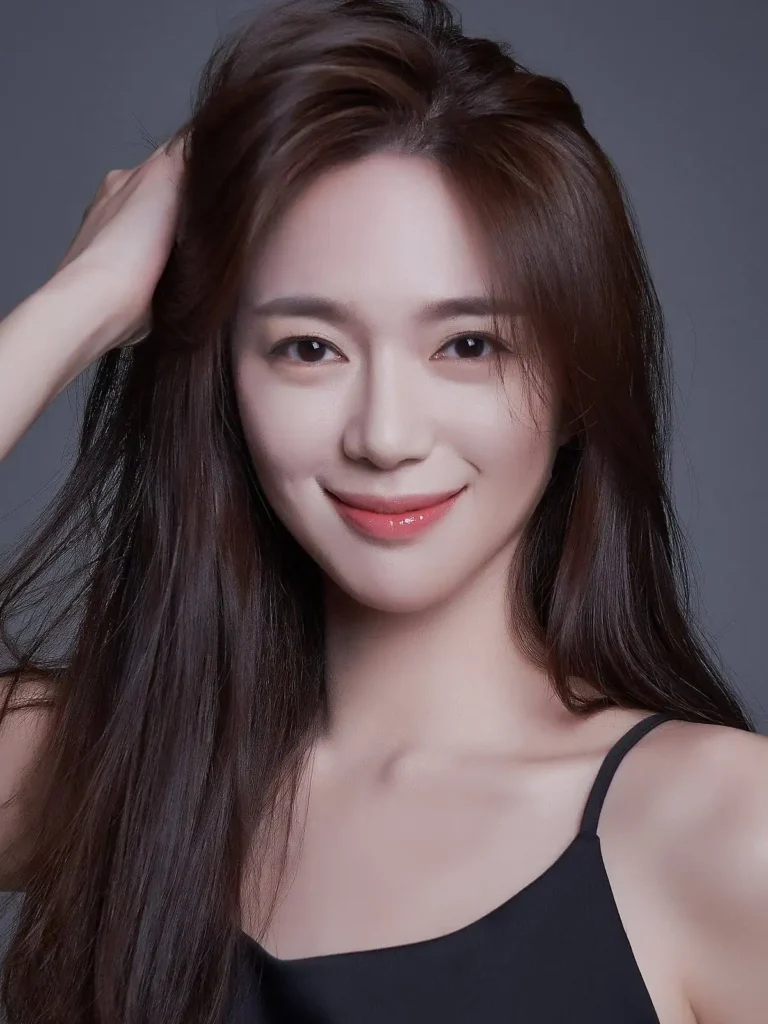Lee Elijah - Biography