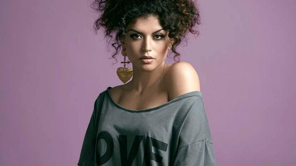 Karen Harding - Biography