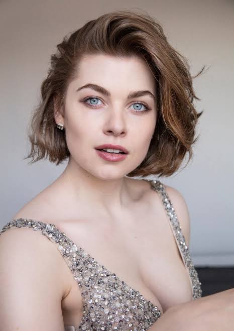 Juliette Crosbie - Biography