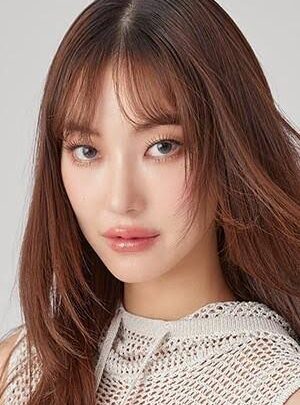 Prariyapit Yu Biography: Net Worth, Age, Songs, Movies, Parents, TikTok, Awards, Songs, Nationality