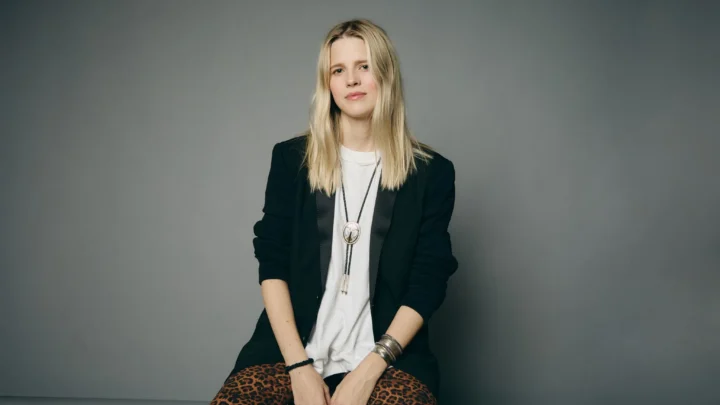 Molly Kate Kestner Biography: Age, Husband, Parents, Siblings, Net Worth, Songs, Albums, Instagram
