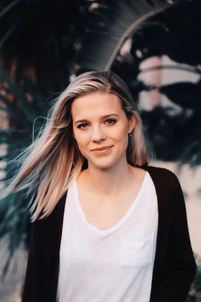Molly Kate Kestner - Biography