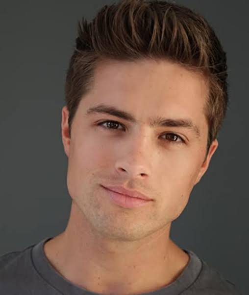 Travis Burns - Biography