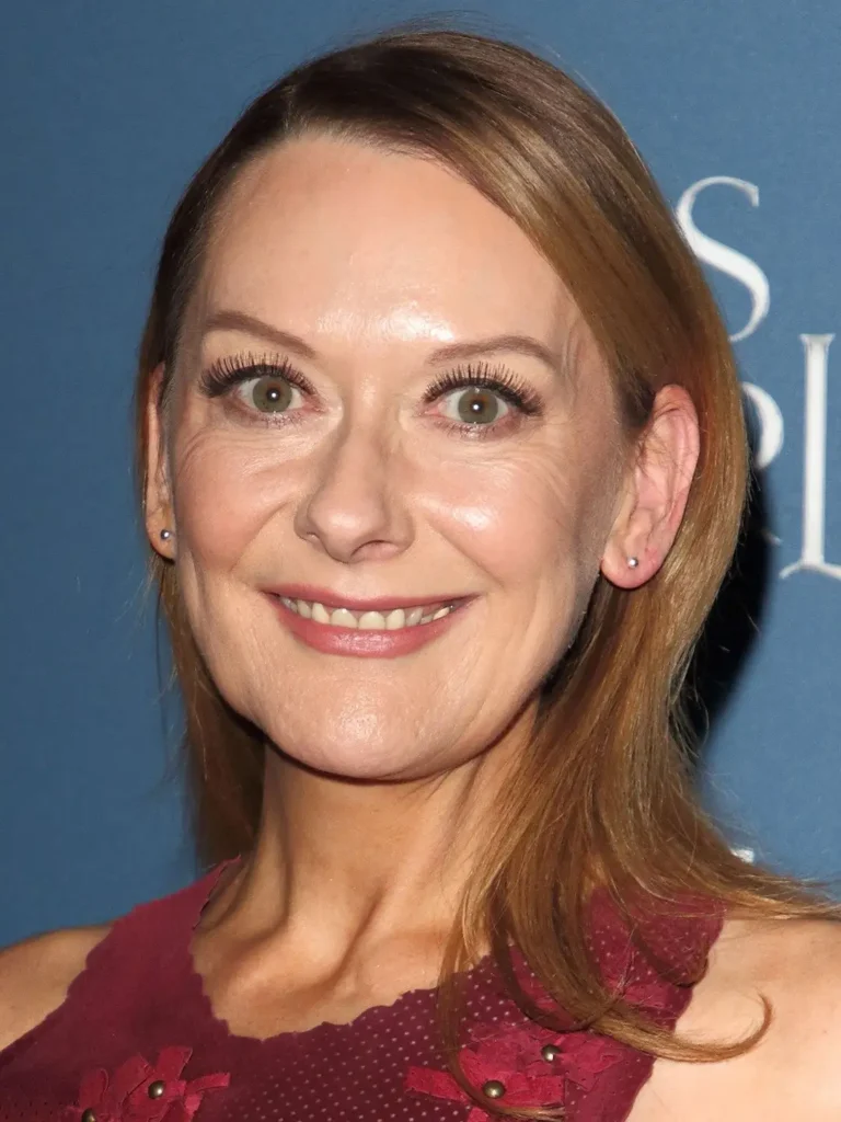 Cathy Belton - Biography