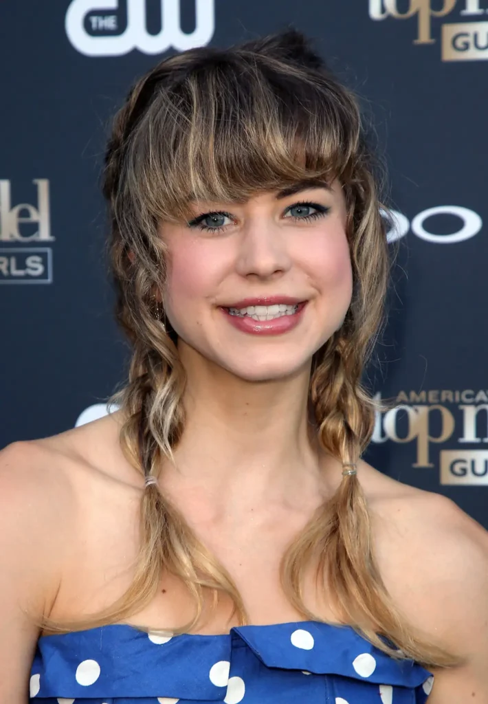 Hannah Kat Jones - Biography