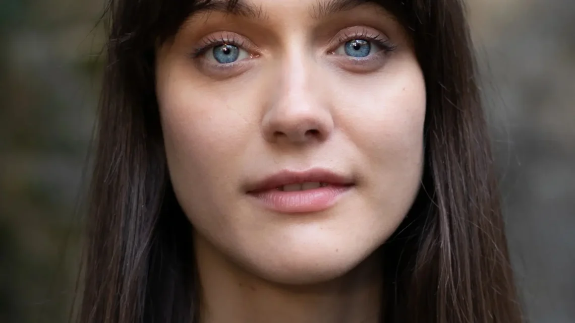 Sophie Hopkins Biography: Ethnicity, Age, Net Worth, Siblings, Height, Movies, TV Shows, Boyfriend