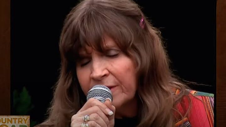 Skeeter Davis Biography: Husbands, Songs, Awards, Net Worth, Ethnicity, Height, Age, Death