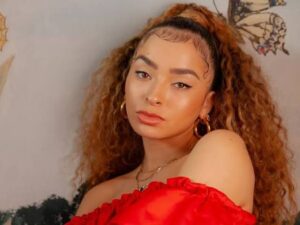 Ella Eyre