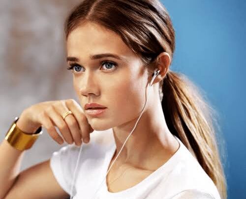 Florrie Biography: Age, Height, Net Worth, Boyfriend, Parents, Songs, Ethnicity, Awards, Instagram