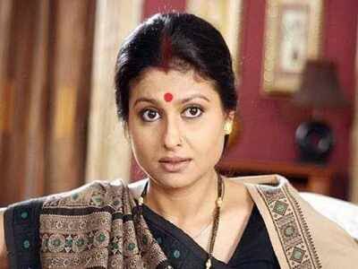 Jaya Bhattacharya - Biography