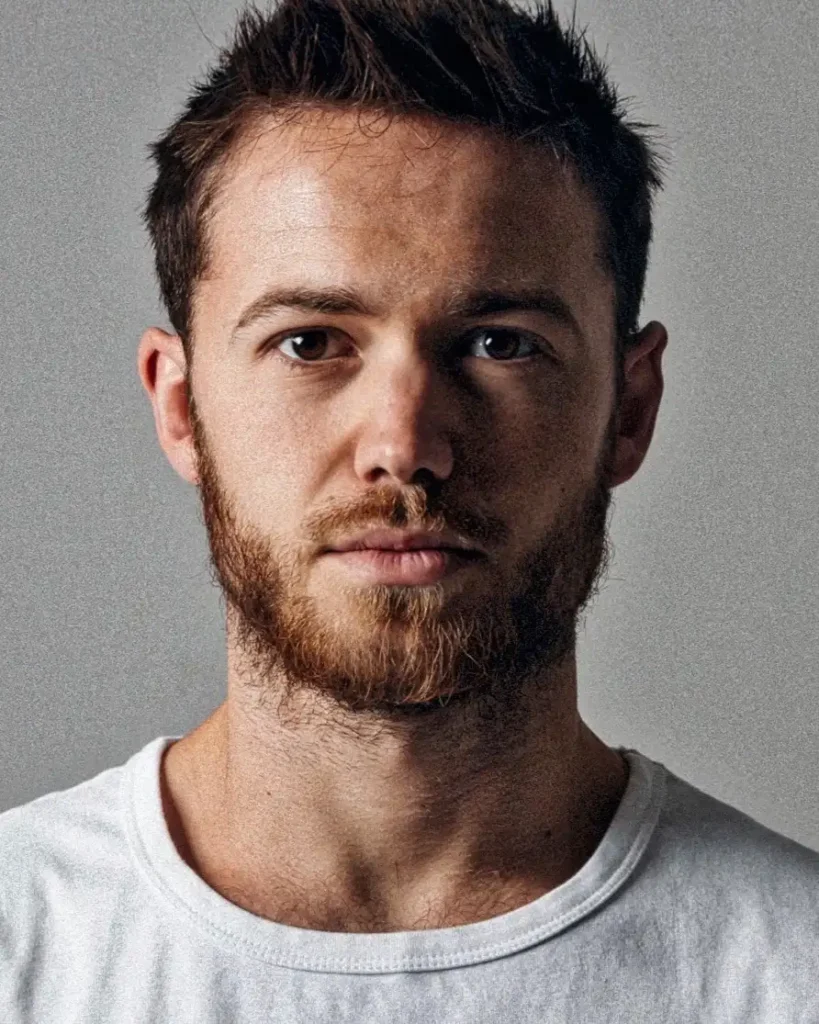 Tom Ainsley - Biography