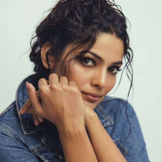 Pooja Sawant Biography: Awards, Height, Husband, Age, Movies, Instagram, Net Worth