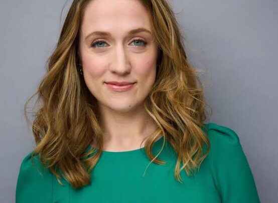 Caitlyn Elizabeth Biography: Height, Husband, Net Worth, Ethnicity, Video Games, Awards, Age