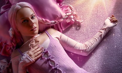 Hannah Diamond - Biography