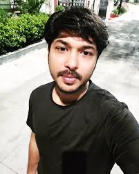 Rakendu Mouli - Biography