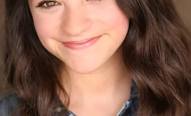 Eva Bella Biography: Parents, TV Shows, Net Worth, Age, Height, Boyfriend, Siblings, Movies, Instagram