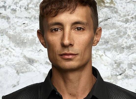 Daniel Adams-Ray Biography: Net Worth, Height, Girlfriend, Ethnicity, Awards, Songs, Instagram