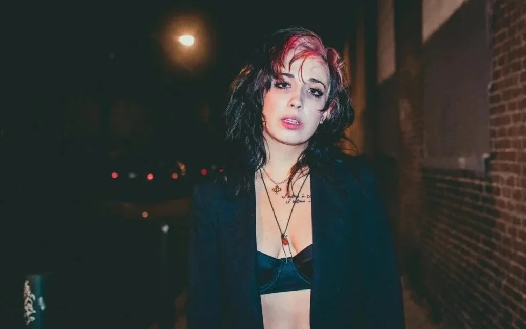 Sizzy Rocket Biography: Height, Net Worth, Ethnicity, Religion, Songs, Age, Albums, Boyfriend