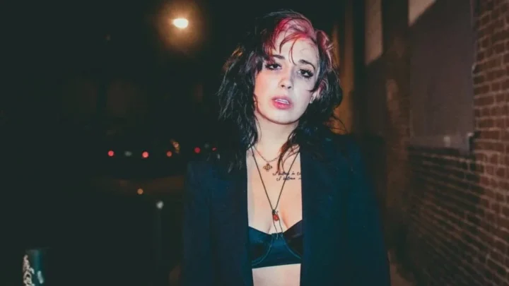 Sizzy Rocket Biography: Height, Net Worth, Ethnicity, Religion, Songs, Age, Albums, Boyfriend
