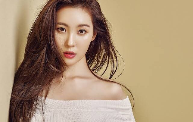Sunmi Biography: Net Worth, Height, Awards, Ethnicity, Age, Songs, Instagram, Net Worth, Boyfriend