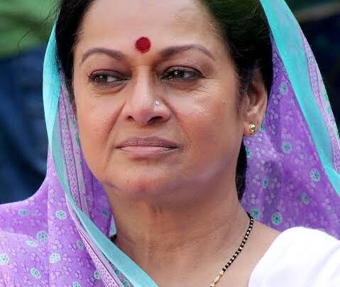 Zarina Wahab Biography: Children, Age, Net Worth, Height, Husband, Ethnicity, Movies
