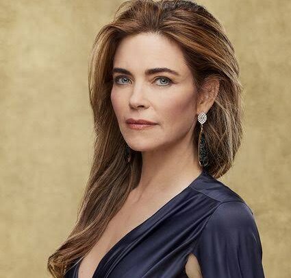 Amelia Heinle Biography: Net Worth, Height, Husband, Awards, Ethnicity, Movies, Age