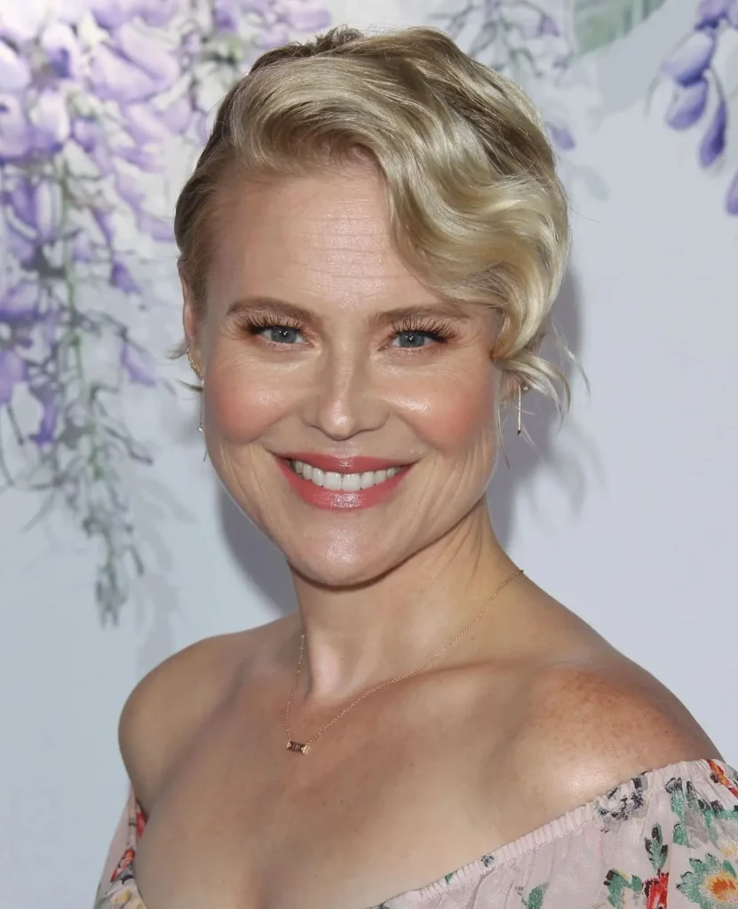 Kristin Booth - Biography
