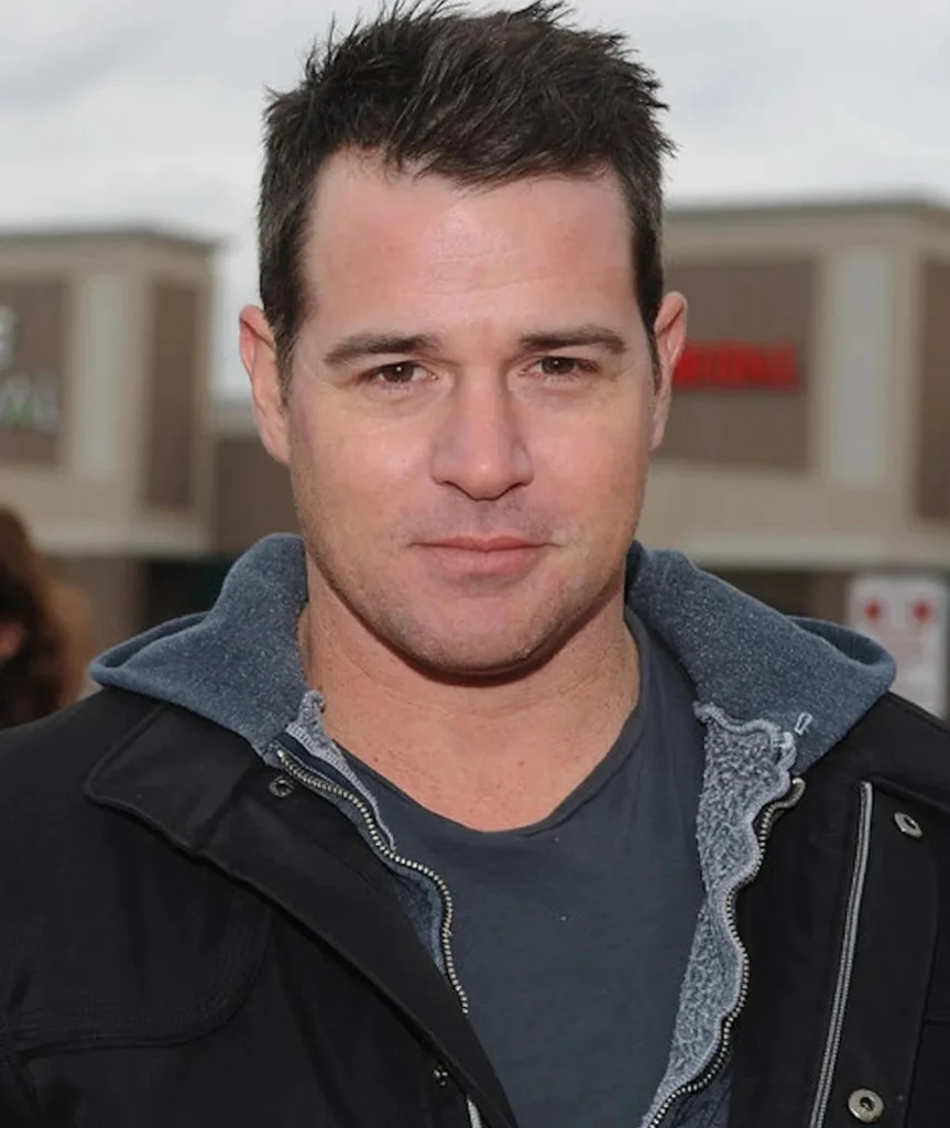 Derek Phillips - Biography