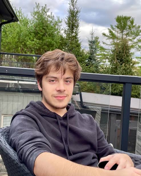 Peter DaCunha - Biography