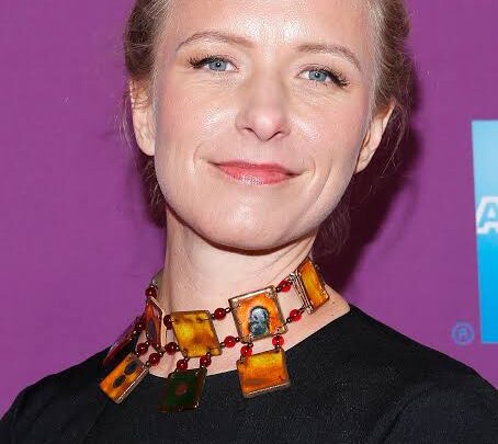 Christina Alexandra Voros Bio: Net Worth, Height, Husband, Ethnicity, Age, Awards