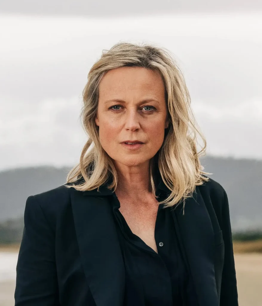 Marta Dusseldorp - Biography