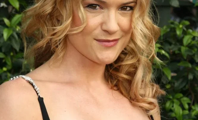 Victoria Pratt Biography: Height, Net Worth, Husband, Age, Awards, Ethnicity, Movies