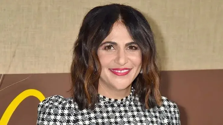 Jenni Konner Biography: Net Worth, Religion, Movies, Husband, Age, Awards, Ethnicity, Height