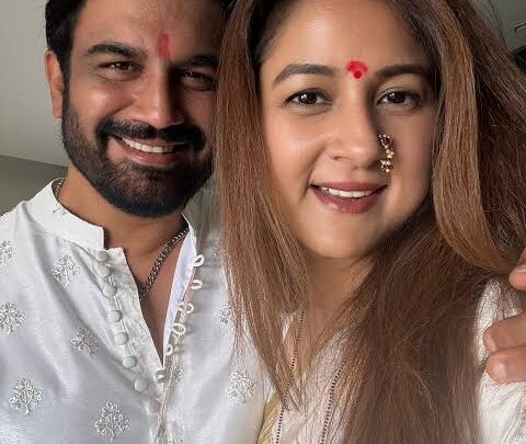 Keerti Kelkar Biography: Height, Movies, Net Worth, Husband, Ethnicity, Age, Parents, Awards