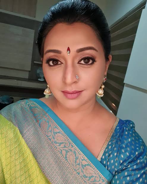 Gayatri Jayaraman - Biography