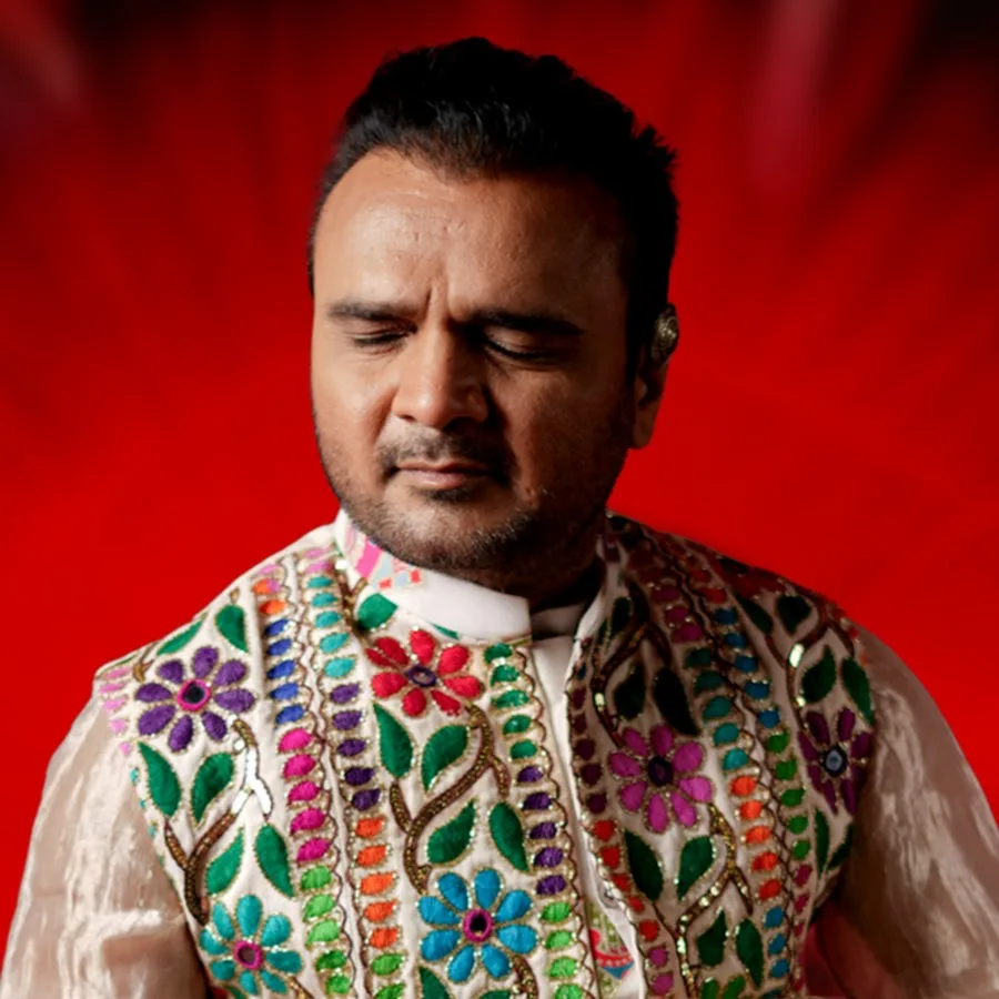 Parthiv Gohil - Biography