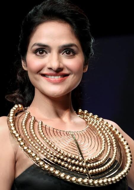 Madhoo Biography: Height, Net Worth, Movies, Husband, Ethnicity, Age, Awards, Parents