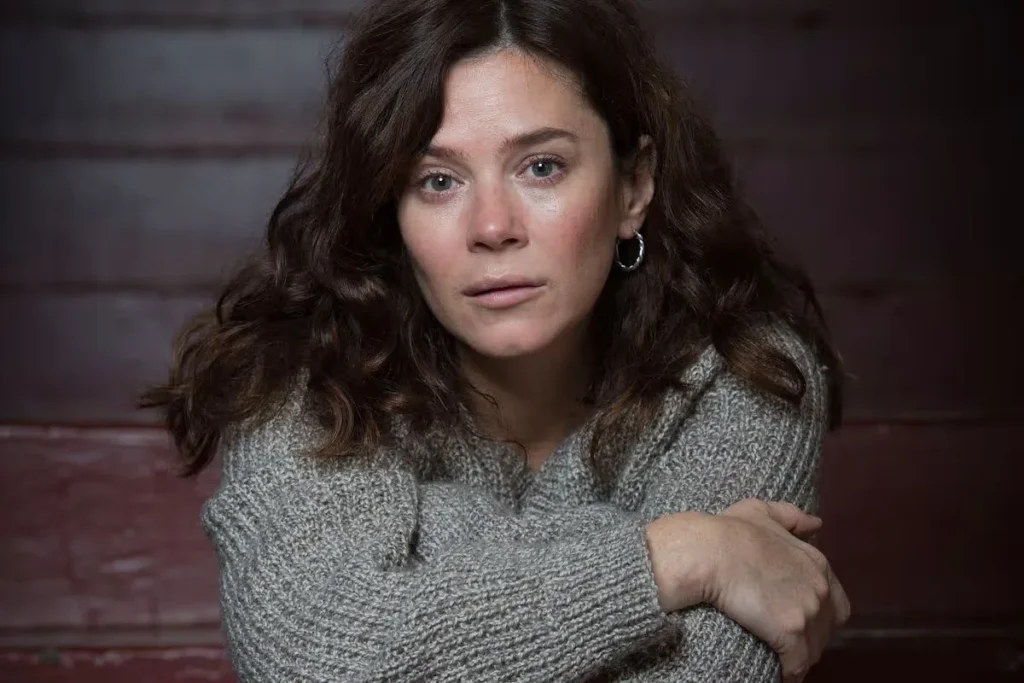 Anna Friel - Biography