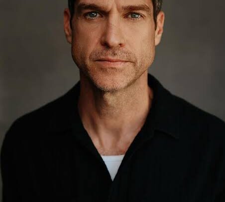 Zachary Bennett Biography: Height, Movies, Awards, Net Worth, Wife, Songs, Instagram, Age, Parents