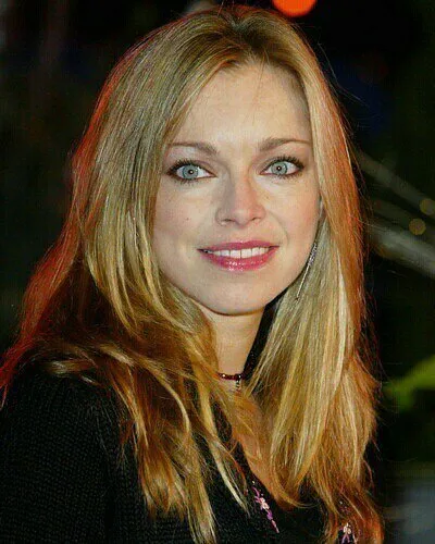 Sarah Alexander - Biography